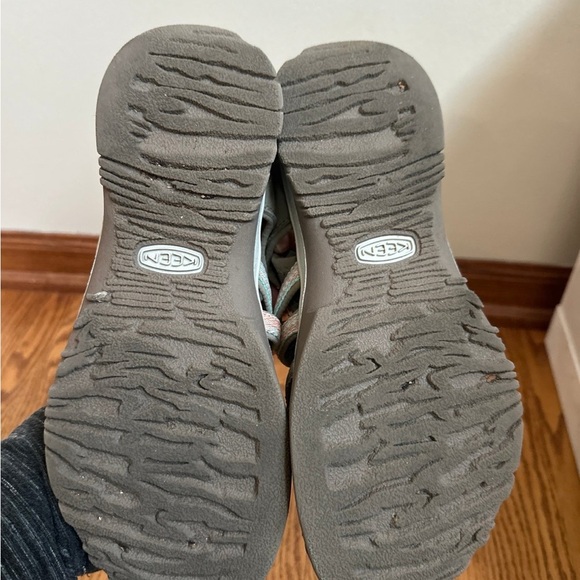 Keen Whisper Sandals Womens Size 9 Beige - Picture 5 of 6